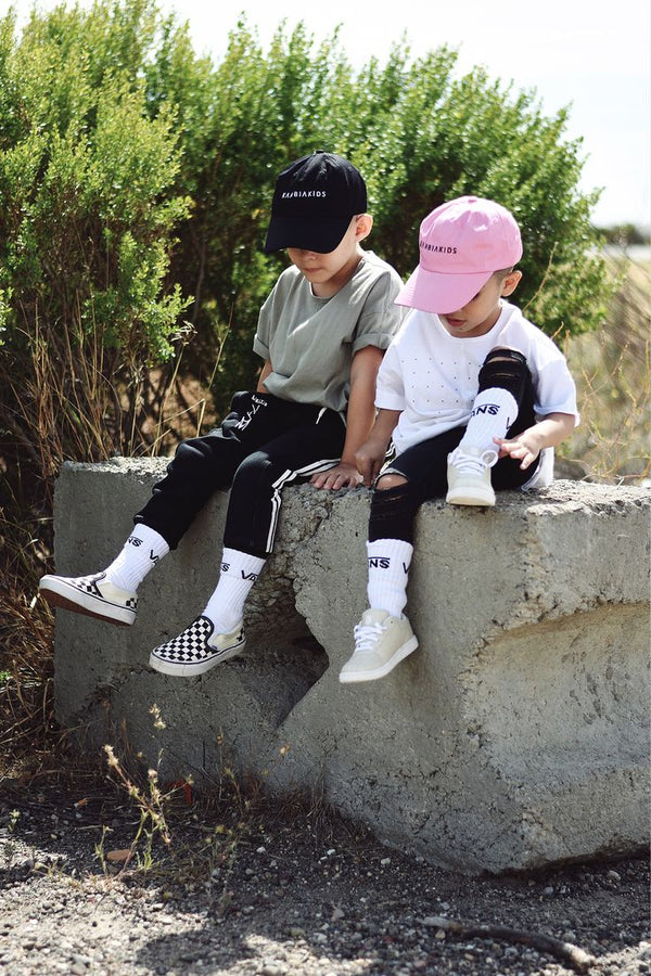 Streetwear para os Pequenos: Estilo das Ruas ao Mundo Infantil