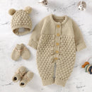Kit Primeiros Mimos – Body, Luvas, Botinhas e Gorro Tricot – Boutique Infantil Les Enfants