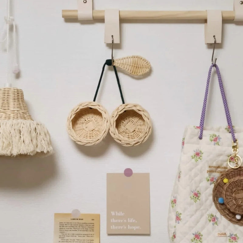 Pendente Decorativo Cereja em Rattan