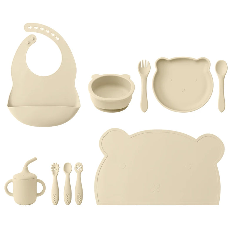 Kit Alimentação 10 Peças em Silicone – Babador, Pratinho, Talheres e Copo