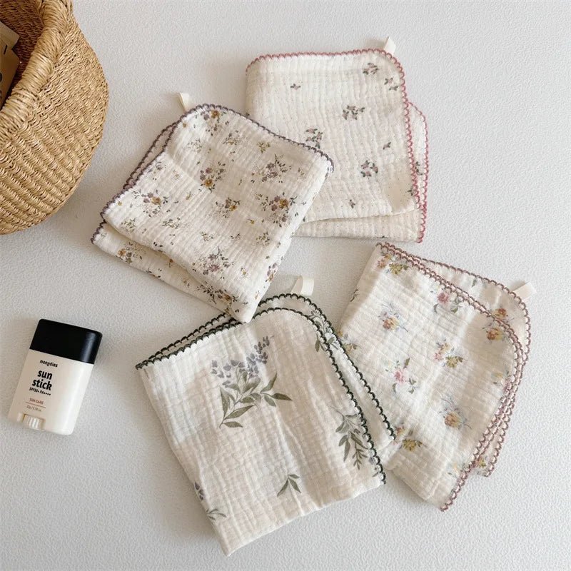 Conjunto de Paninhos de Boca Flores | 4 Paninhos – Boutique Infantil Les Enfants