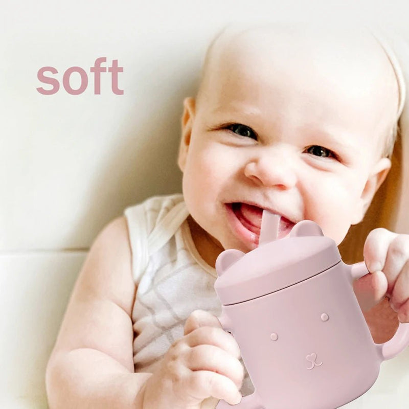 Copo de Treinamento Bebê de Silicone com Alça e Canudo – Boutique Infantil Les Enfants