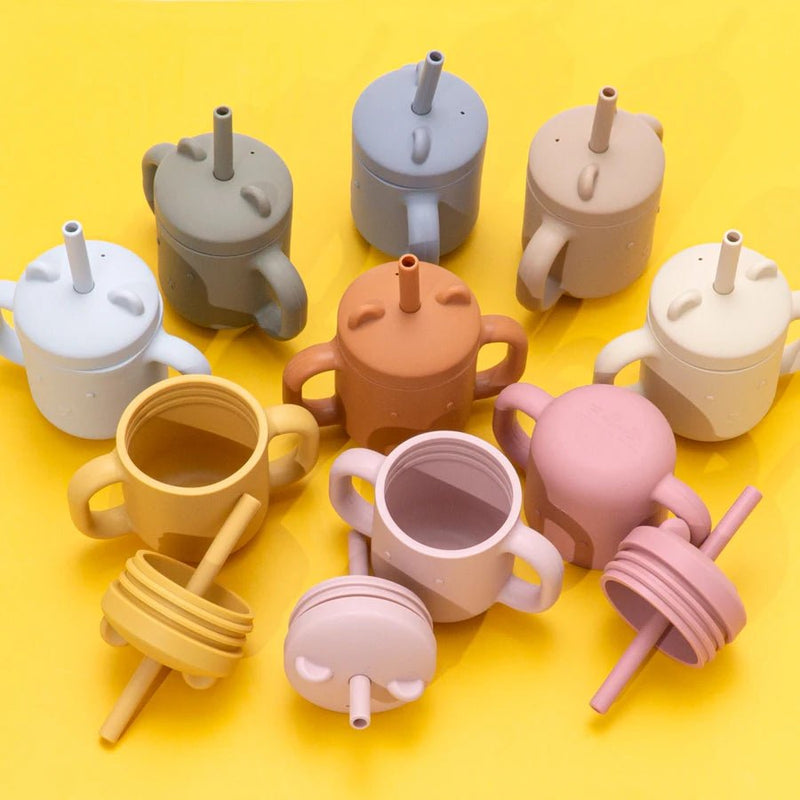 Copo de Treinamento Bebê de Silicone com Alça e Canudo – Boutique Infantil Les Enfants