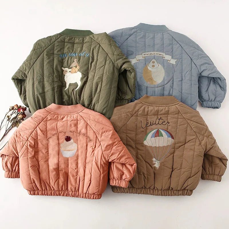 Jaqueta Bomber Vintage Infantil com bordado e punhos elásticos