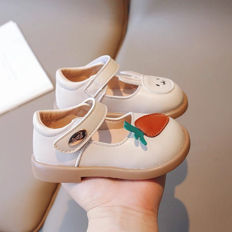Sapatilha Coelhinho & Cenourinha – Boutique Infantil Les Enfants