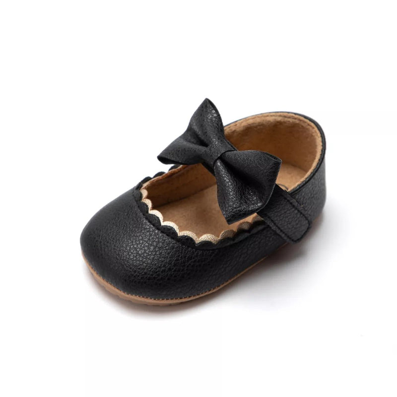 Sapatinhos com Detalhe de Laço Borboleta – Boutique Infantil Les Enfants