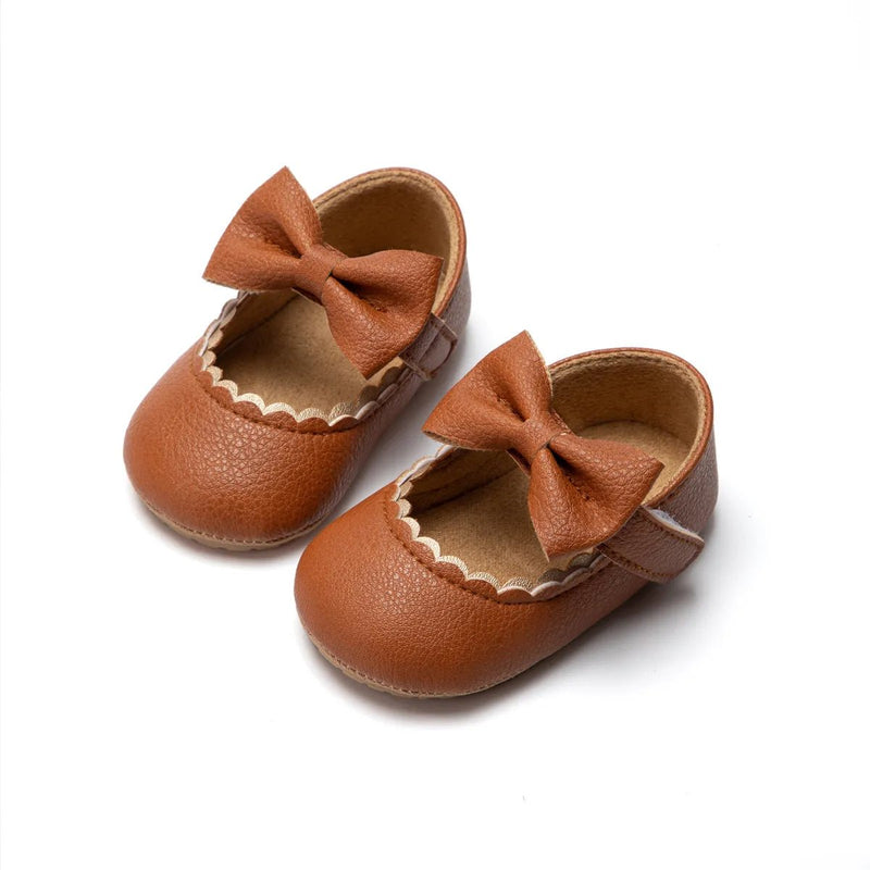 Sapatinhos com Detalhe de Laço Borboleta – Boutique Infantil Les Enfants