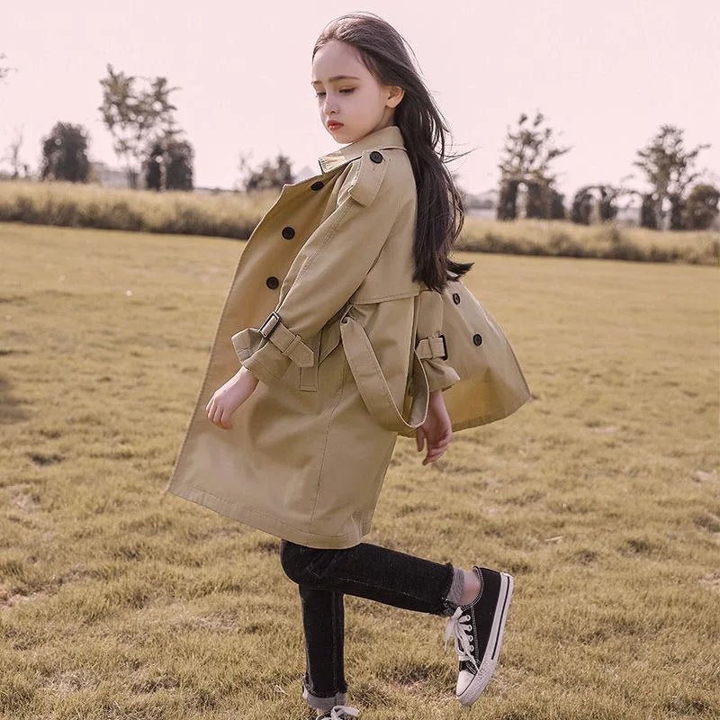 Vista completa do Trench Coat Amélia para meninas de 4 a 13 anos