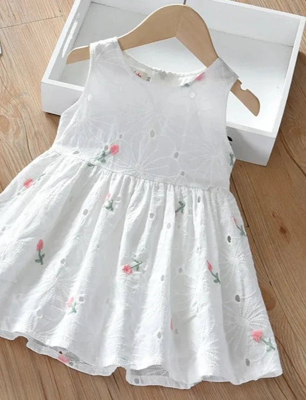 Vestido Infantil Anna em algodão bordado com estampa floral