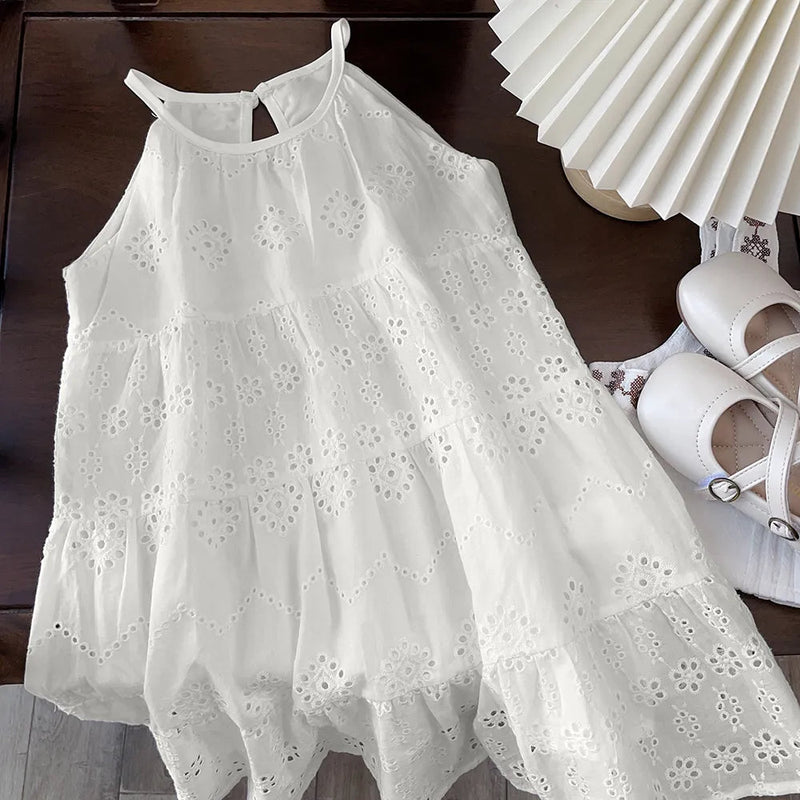 Vestido Filomena Laise branco com bordado delicado em algodão